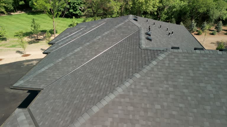 Best Emergency Roof Repair Services  in Oconto, WI